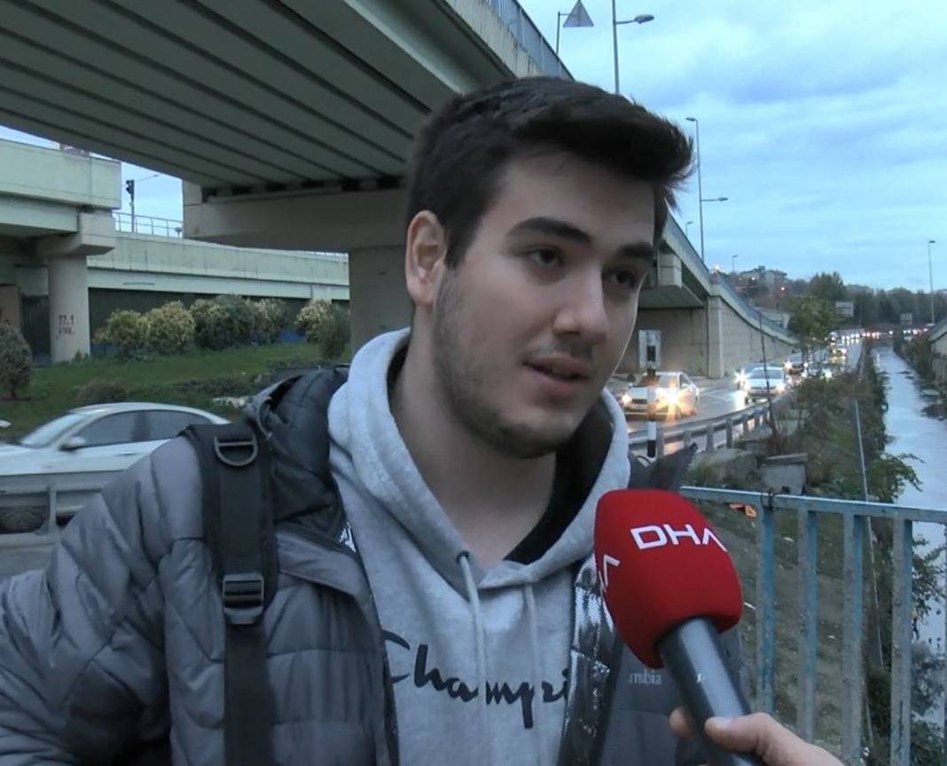 Sanayi atıkları yine doğaya! Ayvalıdere'nin rengini gören halk tedirgin 3